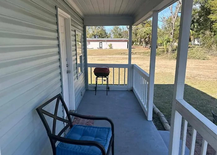 Retreat Near Hospitals & * Pensacola
