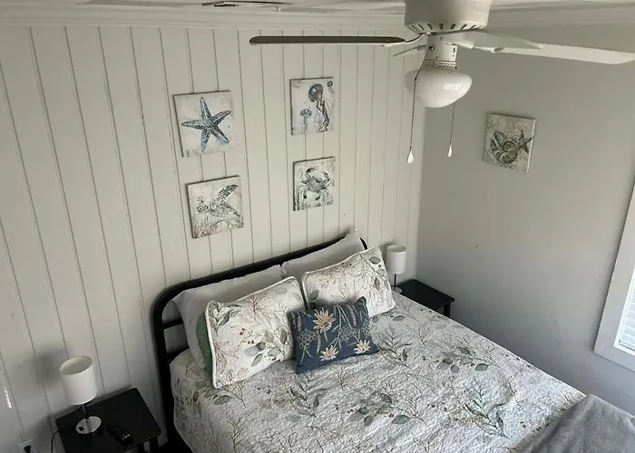 Holiday home Retreat Near Hospitals & Pensacola