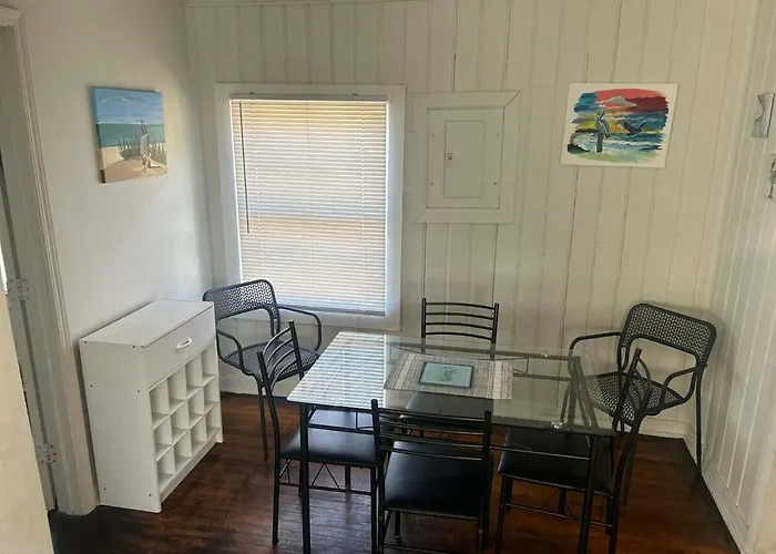 Holiday home Retreat Near Hospitals &
