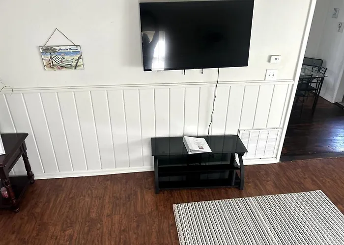 Retreat Near Hospitals & Pensacola